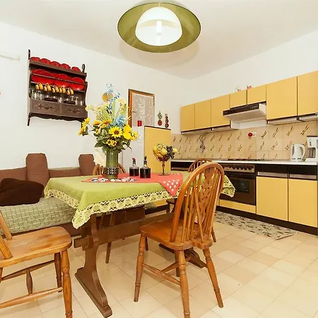 Luna - Gordana Ražanj